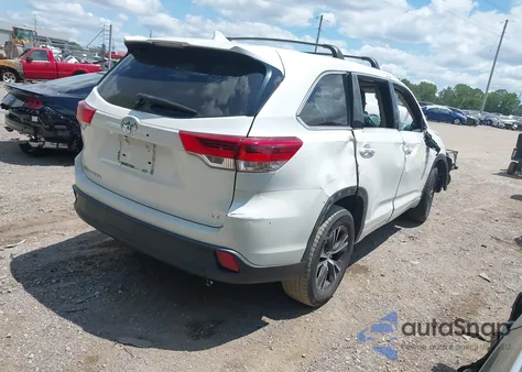 2018 Toyota Highlander Le Plus from USA, damaged, VIN 5TDZZRFH4JS288022